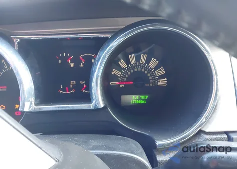 2008 Ford Mustang Gt Deluxe/Gt Premium z USA, uszkodzony, nr VIN 1ZVHT82H885189133